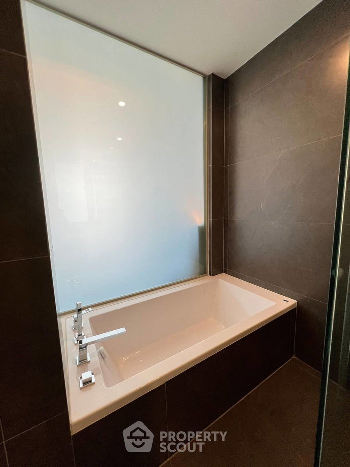 รูป คอนโด 2 ห้องนอน ชั้น 34 The Esse At Singha Complex ใกล้ MRT เพชรบุรี 100 ม. (ID 2694532) - รูปที่ 12/14