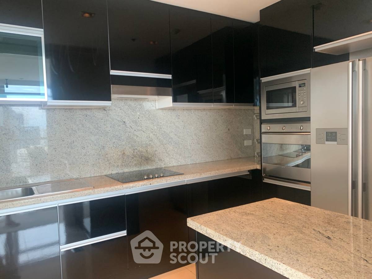 picture 36th-Floor 3-BR 215 Sqm Athenee Residence 200m To BTS Phloen Chit (ID 512796) - 5/19