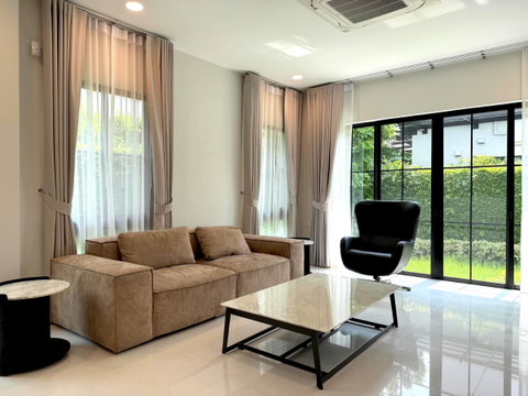 Nantawan กรุงเทพกรีฑาตัดใหม่ จาก clubhouse เพียง 40ม. ใกล้ รร.นานาชาติ Brighton และ Wellington