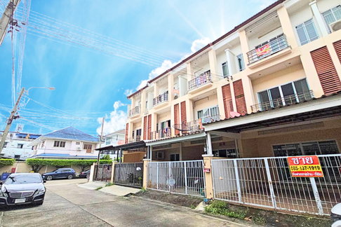 ทาวน์โฮม ธนาภิรมย์ ศรีนครินทร์ ใกล้โลตัส ศรีนครินทร์