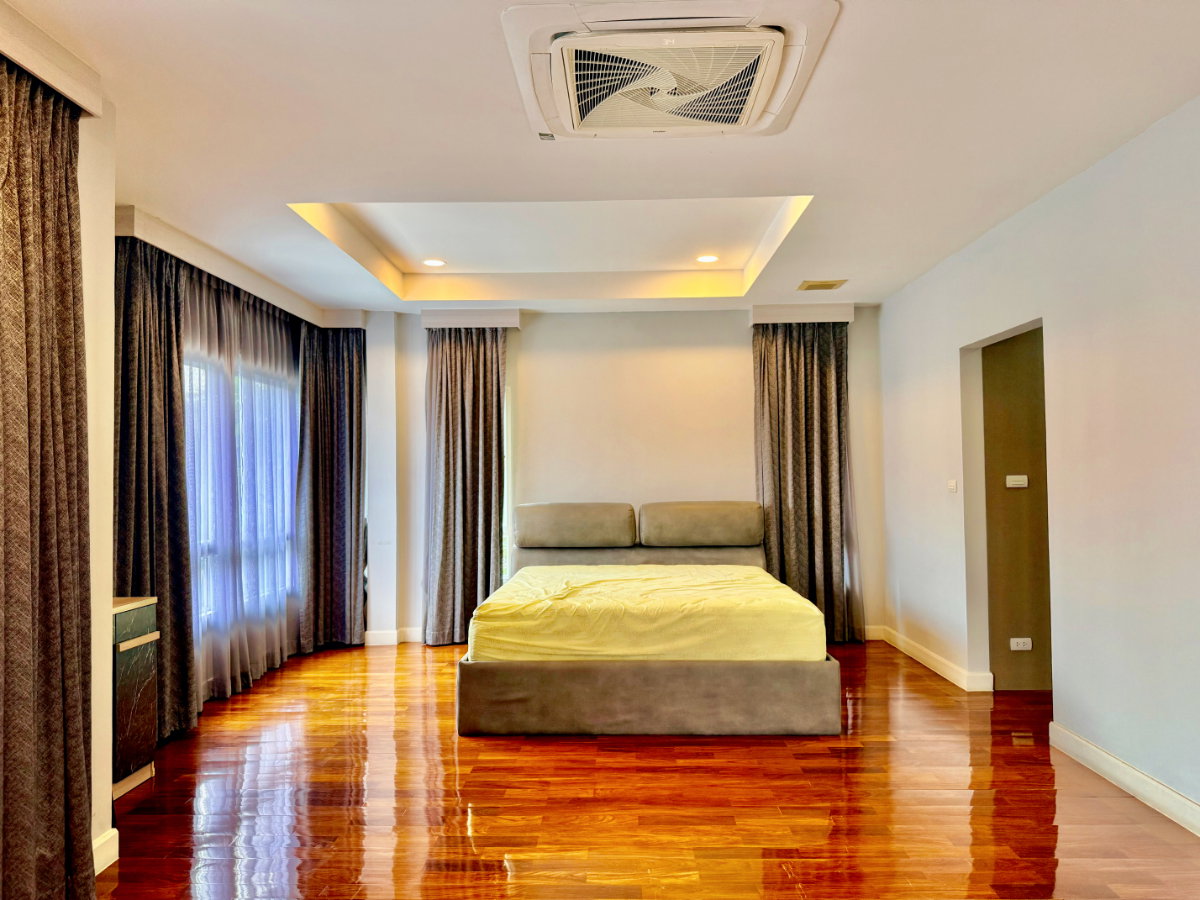 รูป ขายบ้านหรู Grand Bangkok Boulevard พระราม 9–ศรีนครินทร์ | 79 ตร.ว. | 4 นอน 5 น้ำ | ห้องมุม | 24.9 ลบ. - รูปที่ 24/52