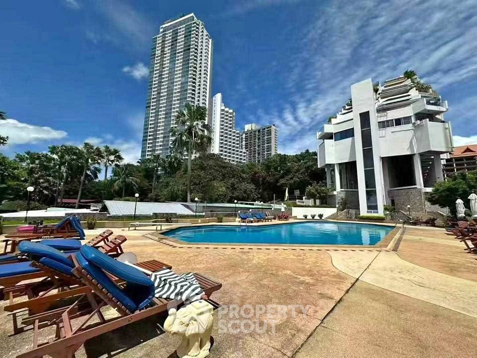 รูป คอนโด 2 ห้องนอน 60 ตร.ม. ห้องเลี้ยงสัตว์ได้ Siam Penthouse 3 ใกล้ Sanctuary of Truth (ID 2522698) - รูปที่ 1/7