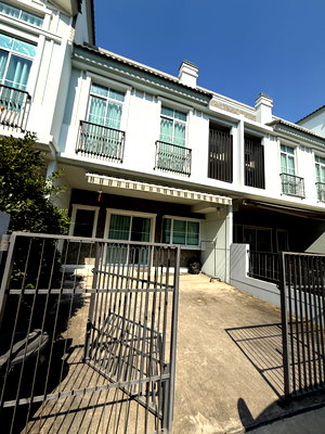 Townhouses for rent : For Rent: New Townhome at Indy 4 Bangna KM.7, near Mega Bangna (Rt-01)