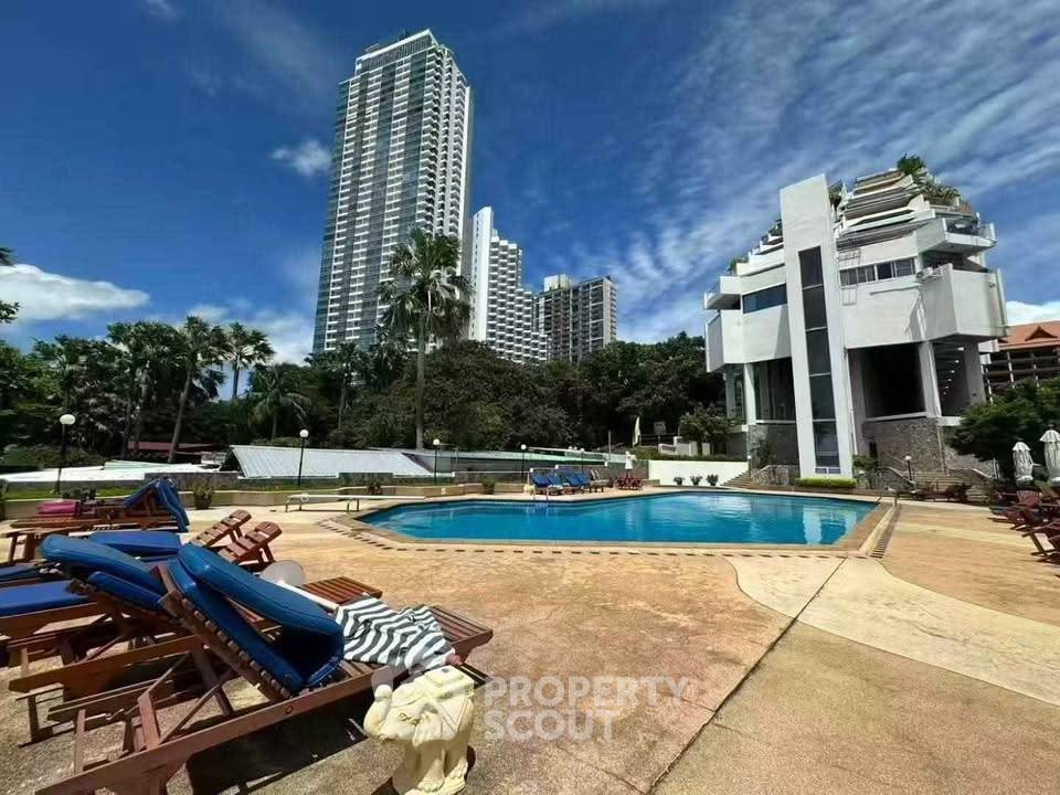 รูป คอนโด 2 ห้องนอน 60 ตร.ม. ห้องเลี้ยงสัตว์ได้ Siam Penthouse 3 ใกล้ Sanctuary of Truth (ID 2522698) - รูปที่ 2/7