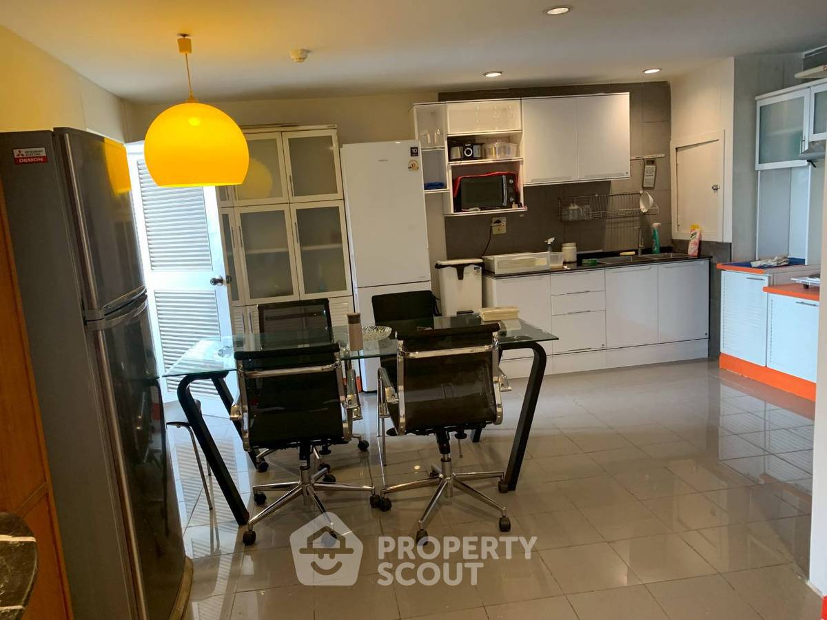 picture 3-BR 130 Sqm Condo At Tai Ping Towers Sukhumvit 63 Near ARL Ramkhamhaeng (ID 2695432) - 2/6