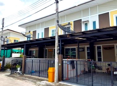 ทาวน์โฮม วิทยาลัยเทคนิคปทุมธานี : ทาวน์เฮ้าส์ 22 ตร.วา ฉัตรหลวง 10 สามโคก-ปทุมธานี สามโคก ปทุมธานี 2.3M