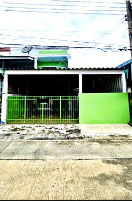 Townhouses for sale : Townhouse 2 stories for sales 34 Sq. Petchkasaem 79 Nongkham Bangkok