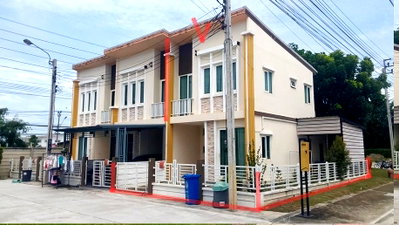 Townhouses for sale : TOWN HOUSE 23.9 Sq.w. Sai Noi Nonthaburi for 3M