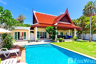 Houses for sale Wiset Road Phuket : 3 Bedroom Villa for sale in Rawai, Phuket  6081730