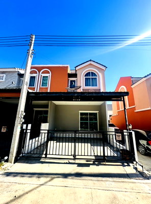 ทาวน์โฮม นิคมอุตสาหกรรม อีสเทิร์นซีบอร์ด : ทาวน์เฮ้าส์ 20 ตร.วา บ้านดี เดอะวัลเล่ย์ ปลวกแดง ปลวกแดง-ระยอง ปลวกแดง ระยอง 2.1M