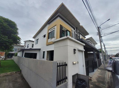 ทาวน์เฮ้าส์ 31.6 ตร.วา โครงการ เดอะทรัสต์ ราชพฤกษ์ รัตนาธิเบศร์ นนทบุรี ปากเกร็ด นนทบุรี 3.9M
