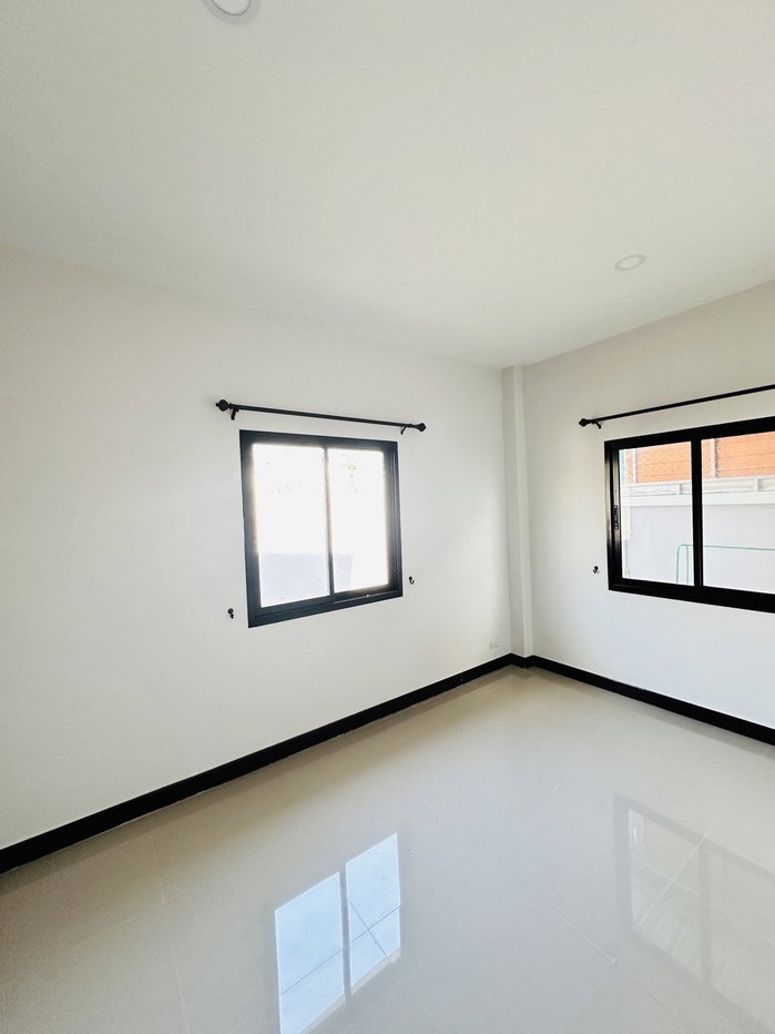 รูป ทาวน์เฮ้าส์ 37 ตร.วา บ้านสุขใจ สุขสบาย 5 ปลวกแดง-ระยอง ปลวกแดง ระยอง 2.1M - รูปที่ 12/15