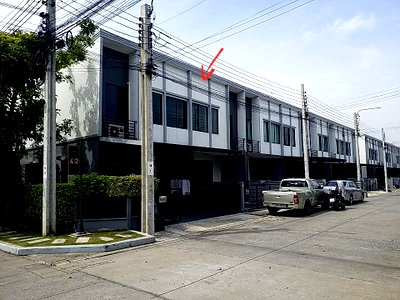 Townhouses for sale : TOWN HOUSE 17.6 Sq.w. Bang Plee Samut Prakarn for 3.1M