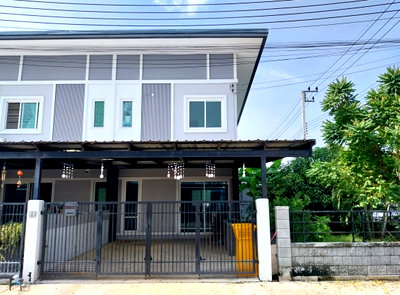 ทาวน์โฮม วิทยาลัยเทคนิคปทุมธานี : ทาวน์เฮ้าส์ 47 ตร.วา ฉัตรหลวง  สามโคก-ปทุมธานี สามโคก ปทุมธานี 2.7M