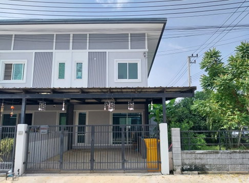 ทาวน์เฮ้าส์ 47 ตร.วา ฉัตรหลวง สามโคก-ปทุมธานี สามโคก ปทุมธานี 2.7M