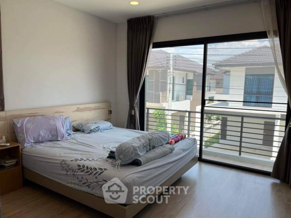 รูป บ้านเดี่ยว 4 ห้องนอน ขาย ในเสม็ด เมืองชลบุรี (เลี้ยงสัตว์ได้) (ID 2055840) - รูปที่ 12/18
