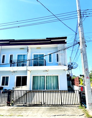 ทาวน์โฮม นิคมอุตสาหกรรม อีสเทิร์นซีบอร์ด : ทาวน์เฮ้าส์ 29 ตร.วา บ้านฟ้าใส ปลวกแดง-ระยอง ปลวกแดง ระยอง 2.3M