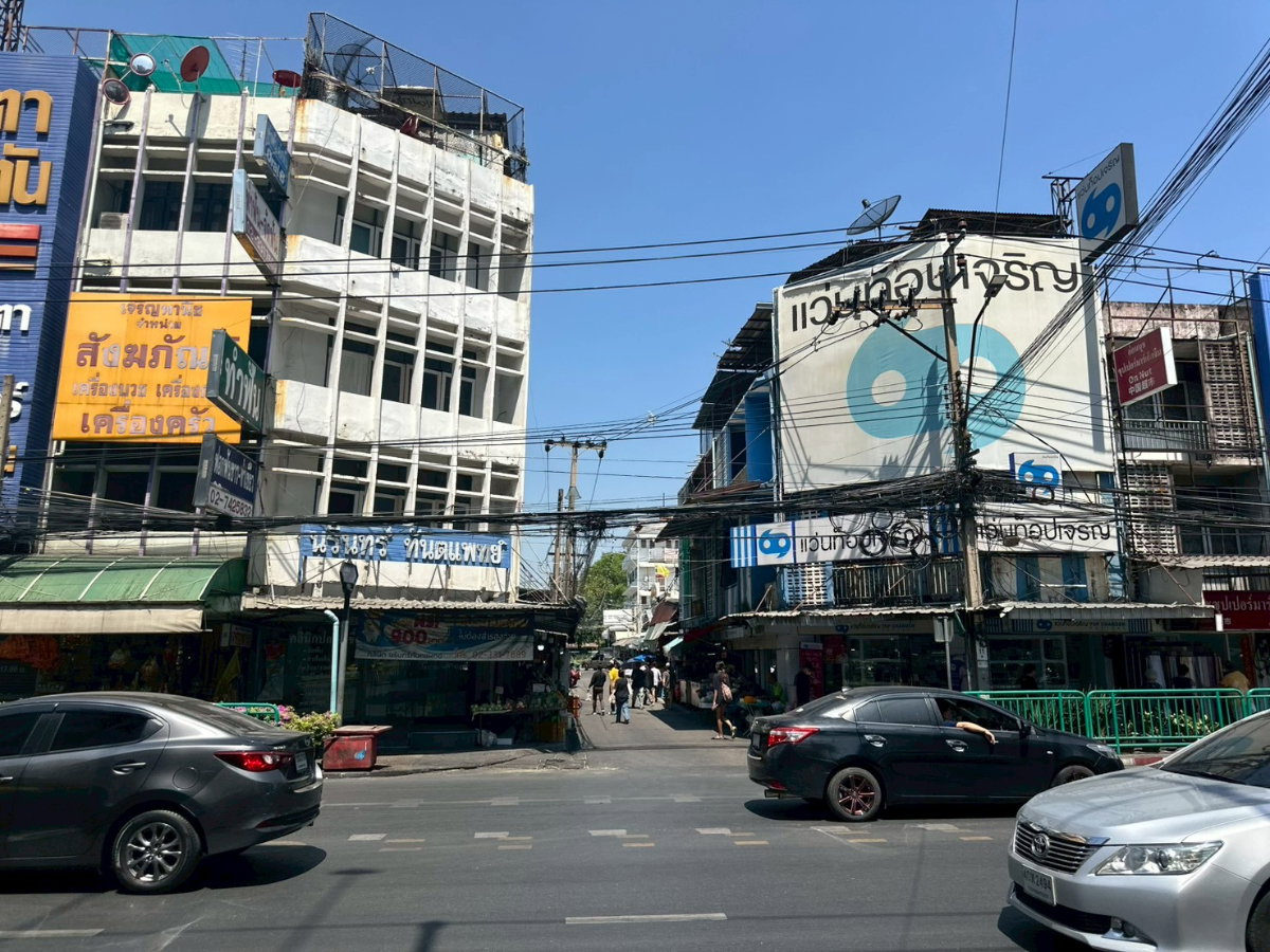 รูป 🏢✨ ขายอาคารพาณิชย์ แปลงมุม อ่อนนุช 1 - รูปที่ 3/20