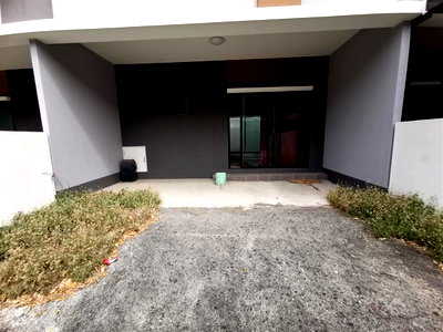 Townhouses for sale เพชรเกษม 110 : TOWN HOUSE 18 Sq.w. Nong Khaem Bangkok for 2.8M