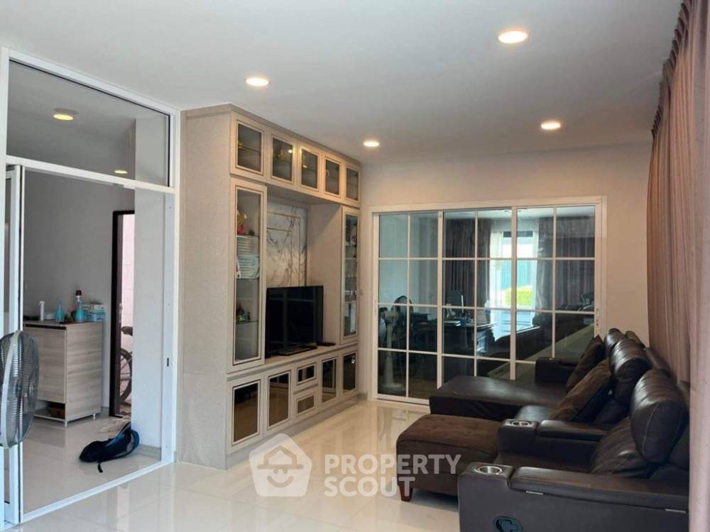 รูป บ้านเดี่ยว 4 ห้องนอน ขาย ในเสม็ด เมืองชลบุรี (เลี้ยงสัตว์ได้) (ID 2055840) - รูปที่ 5/18