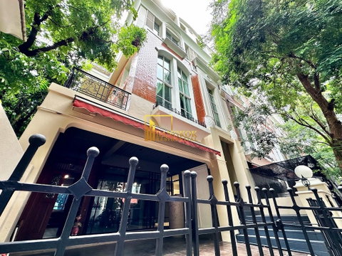 Baan Klang Krung | Beautifully Renovated 3 Bedroom Townhouse in Thonglor - BR8725TH