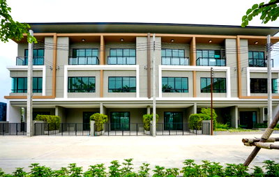 เช่าทาวน์โฮม การประปานครหลวง บางเขน : 🏠 ให้เช่าบ้าน : Premium Place Phaholyothin - Ramintra (พรีเมียม เพลส พหลโยธิน - รามอินทรา)   รหัสทรัพย์ | 📌LNP-H854 