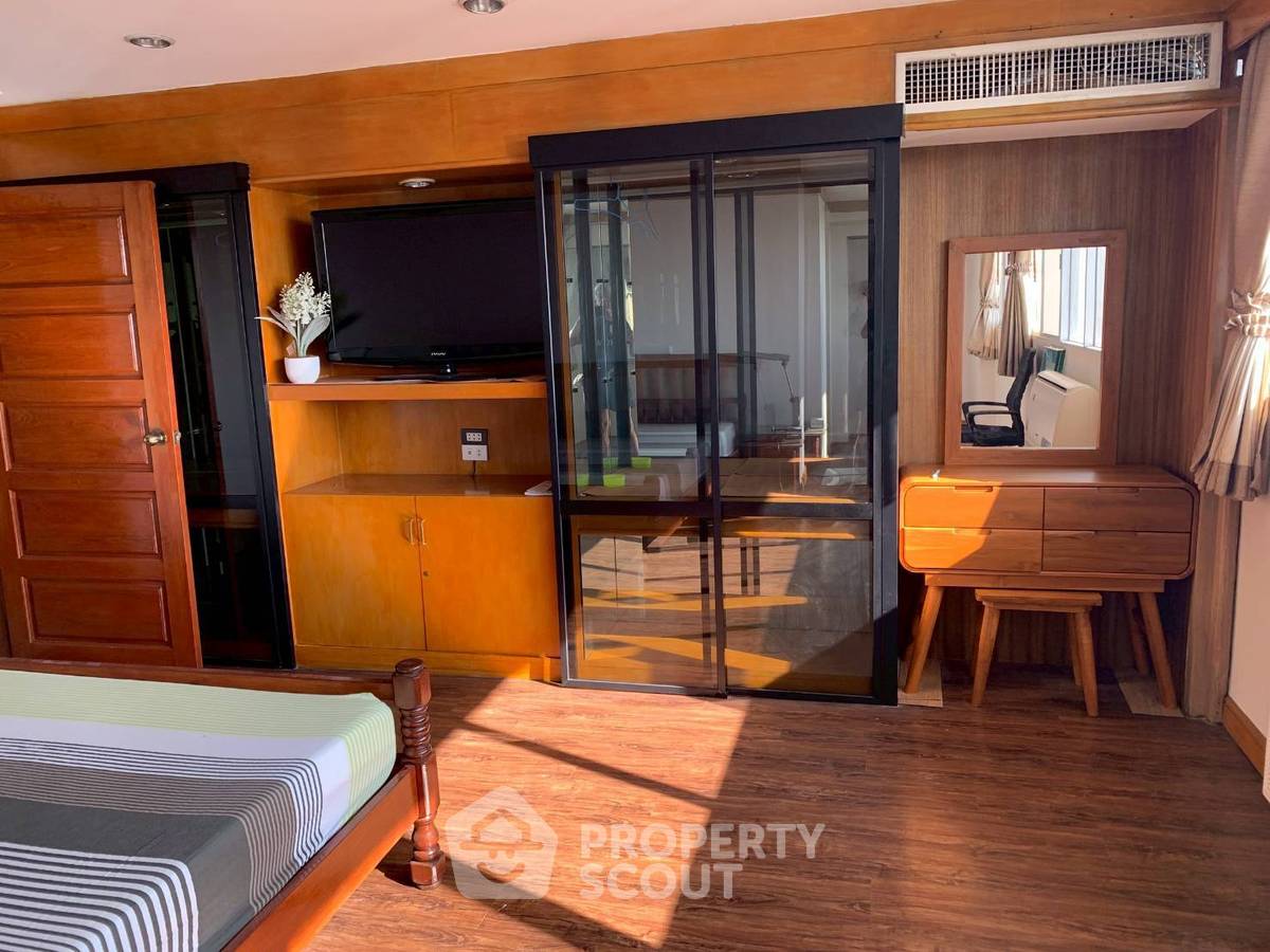 picture 3-BR 130 Sqm Condo At Tai Ping Towers Sukhumvit 63 Near ARL Ramkhamhaeng (ID 2695432) - 3/6