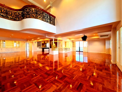 Apartment building for rent Srinakharinwirot University Prasanmit Campus : Incredible 6 Bedroom Penthouse Apartment in Phrom Phong - BR7104SA