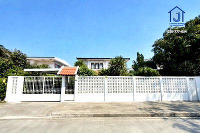 ขายบ้านเดี่ยว : ขายบ้านเดี่ยว 2 ชั้น หมู่บ้านเสนานิเวศน์ 1 เกษตร -นวมินทร์ ซอยประเสริฐมนูกิจ 18 ถนนเมนเสนานิคม 1