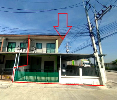 ทาวน์โฮม นิคมอุตสาหกรรม อีสเทิร์นซีบอร์ด : ทาวน์เฮ้าส์ 38 ตร.วา บ้านจักรวาล แลนด์แอนด์เฮ้าส์ (มาบยางพร-ปลวกแดง) ปลวกแดง-ระยอง ปลวกแดง ระยอง 2.5M