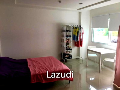 Condos for sale : Trio Gems Pool Views Condo for Sale in Jomtien