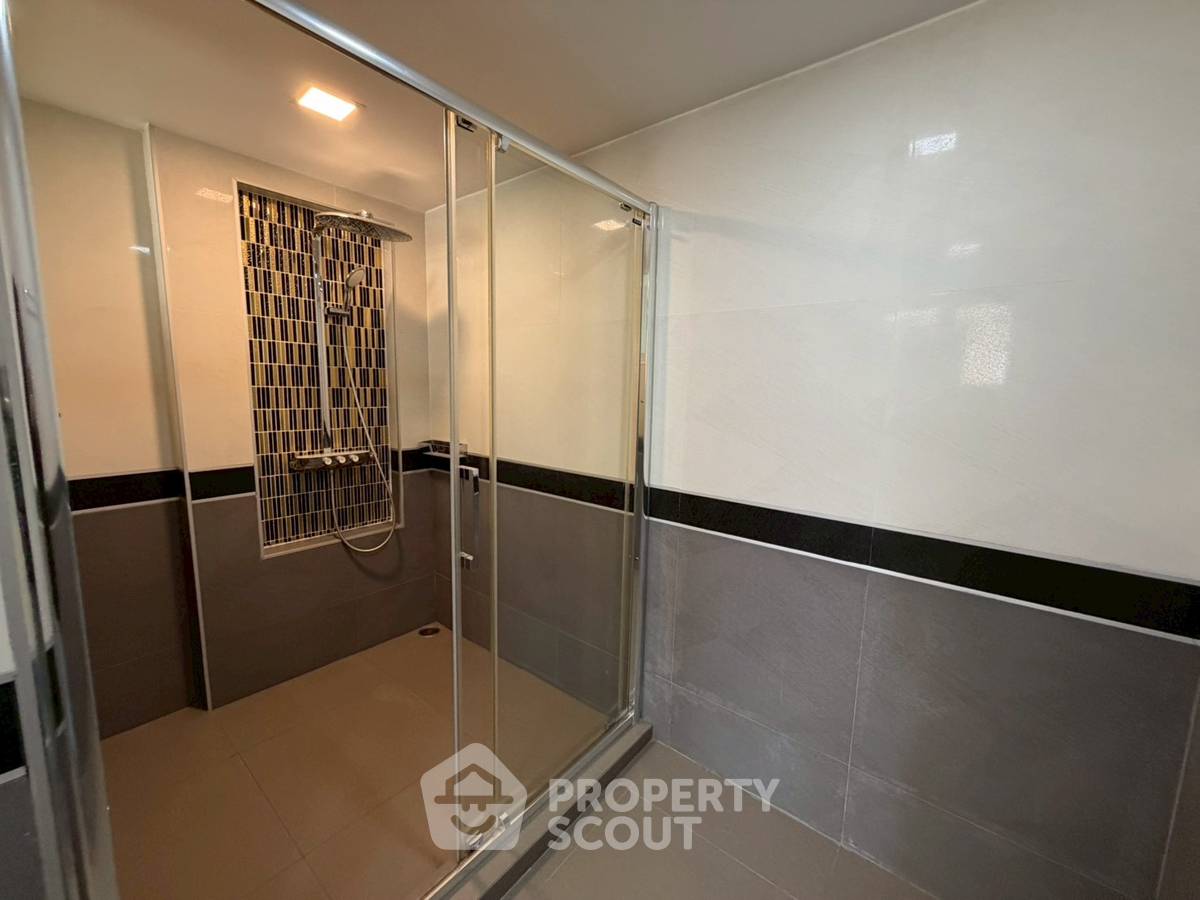 รูป คอนโด 3 ห้องนอน 190 ตร.ม. ที่ Avenue 61 ใกล้ BTS ทองหล่อ 400 ม. (ID 2676144) - รูปที่ 2/8