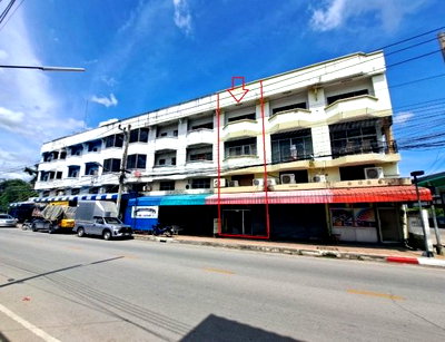 Shophouses for sale Lamphang : SHOP HOUSE 31 Sq.w. Muang Lampang Lamphang for 4.8M