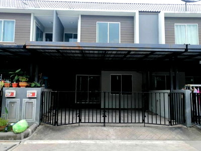 Townhouses for sale Eastern Asia University : TOWN HOUSE 20 Sq.w. Lam Luk Ka Pathumthani for 2.4M