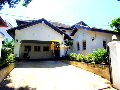 เช่าบ้านเดี่ยว ไบเทค บางนา : Spacious 5 Bedroom House For Rent in Punnawithee Area - BR28025SH