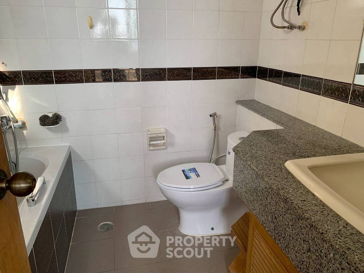 picture 3-BR 130 Sqm Condo At Tai Ping Towers Sukhumvit 63 Near ARL Ramkhamhaeng (ID 2695432) - 6/6