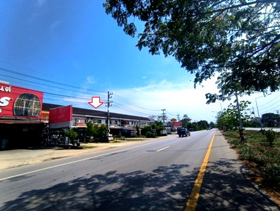 Shophouses for sale Lamphang : SHOP HOUSE 20.4 Sq.w. Muang Lampang Lamphang for 1.3M