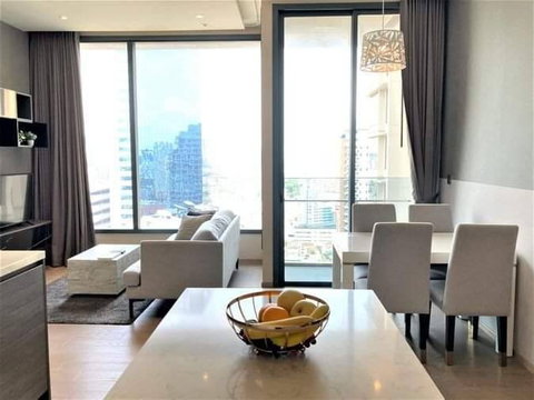 LTHC6907 – The Esse Asoke FOR RENT 2 beds 2 baths Size 74 Sq.M.Near BTS Asok stations ONLY 65k/month