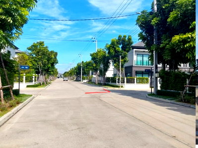 ขายบ้านเดี่ยว : บ้านเดี่ยว 52 ตร.วา แกรนด์ บริทาเนีย วงแหวน-รามอินทรา คลองสามวา คลองสามวา กรุงเทพมหานคร 8.6M