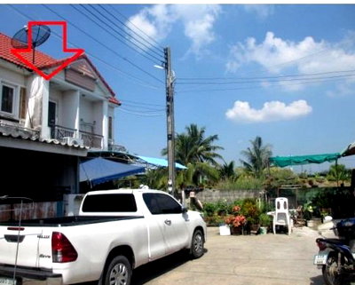 Townhouses for sale Eastern Asia University : TOWN HOUSE 16 Sq.w. Lam Luk Ka Pathumthani for 940,000