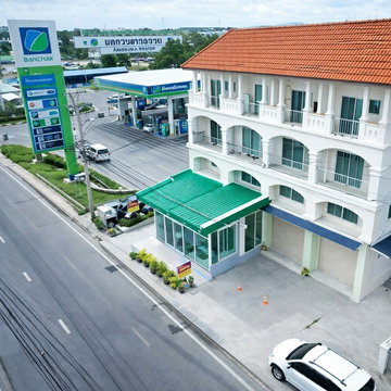 นิคมอมตะนคร 500 ม.รพ.วิภาราม อมตะนคร 2 กม.ปั้มบางจาก อาคารพาณิชย์ 4 ชั้น 3 นอน 1 น้ำ 352 ตร.ม.ทำเลศักยภาพเฟส 4