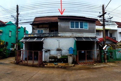 Townhouses for sale Bangkok University : TOWN HOUSE 35 Sq.w. Khlong Luang Pathumthani for 3.1M