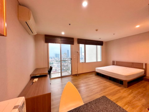 Beautiful High-Floor Studio with City View | Code DS1344 Line: @Dstay