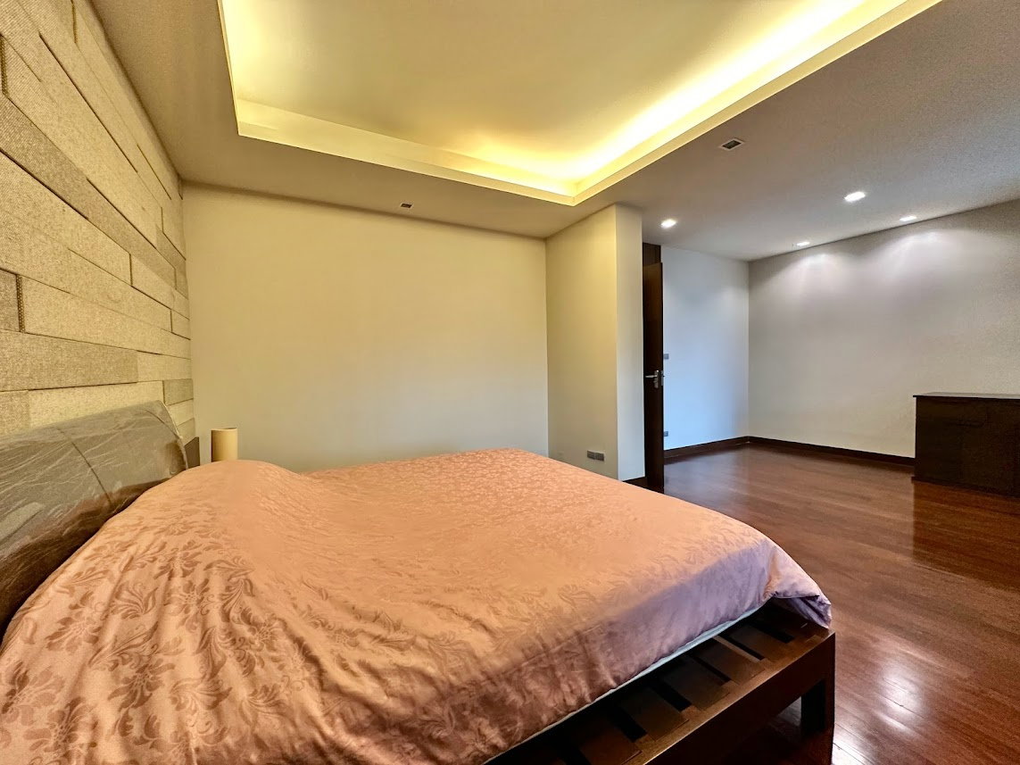 รูป Remarkable 2 Bedroom Apartment in Sathorn - BR0438AP - รูปที่ 15/35