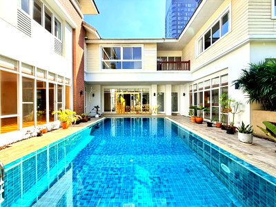 เช่าบ้านเดี่ยว โรงเรียนเซนต์แอนดรูส์อินเตอร์เนชันแนล กรุงเทพ : Sukhumvit 36 Garden Village | Fabulous 4 Bedroom Pool Villa - BR28316SH