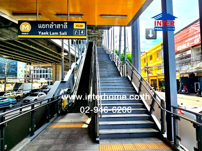 Shophouses for rent ม.เอแบค : For Rent: 3 Commercial Shophouses with Parking, Next to the Yellow Line MRT – Lam Sali Station