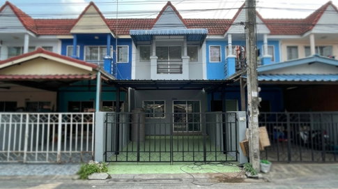 ขายด่วน! ทาวน์เฮ้าส์ 2 ชั้น หมู่บ้านชุติมา เฟส 5 ซอยมังกร-นาคดี (15.4 ตรว.) สภาพดี ต่อเติมครบ พร้อมเข้าอยู่ ใกล้ตลาดและ อบต.แพรกษา