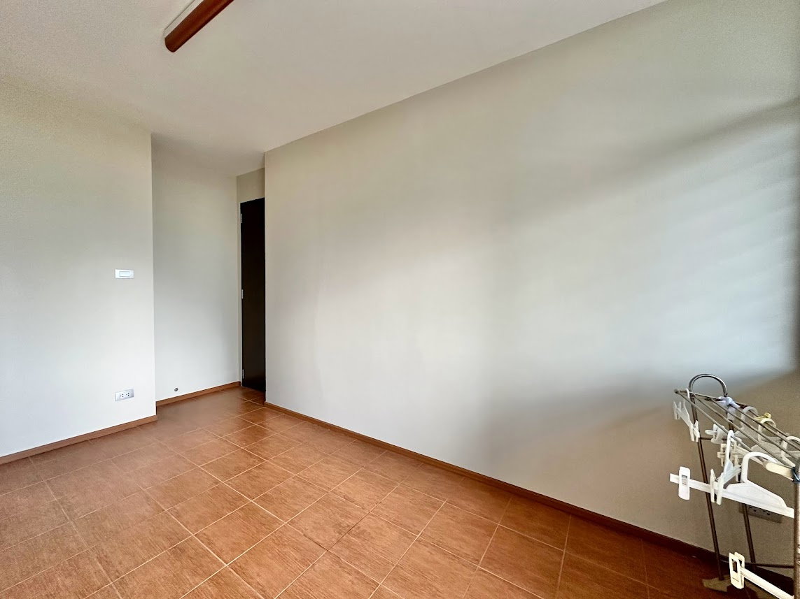 รูป Remarkable 2 Bedroom Apartment in Sathorn - BR0438AP - รูปที่ 26/35