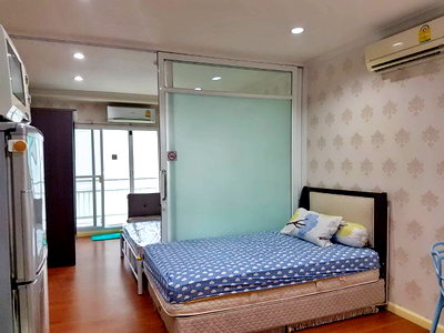 Condos for sale : Grand Park View Asoke: Beautiful room, partitioned, great price, fully furnished and ready to move in. | Code DS1538 Line: @Dstay