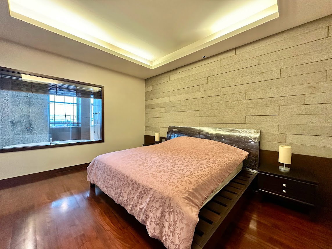 รูป Remarkable 2 Bedroom Apartment in Sathorn - BR0438AP - รูปที่ 13/35